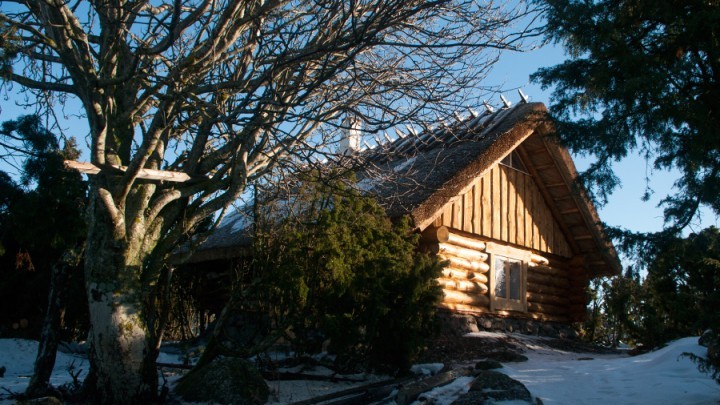 Kuusenukk fisher's house at winter
